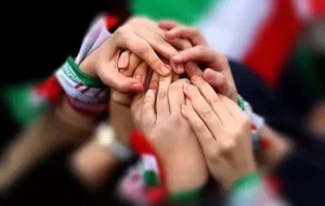 درختیم و ریشه در خاک ایران داریم درختیم و ریشه در خاک ایران داریم